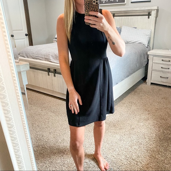 Soprano Dresses & Skirts - Soprano Black High Neck Sleeveless Midi Dress Size Small